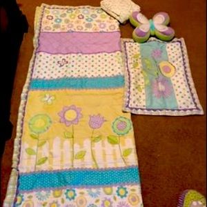 Twin bedding set